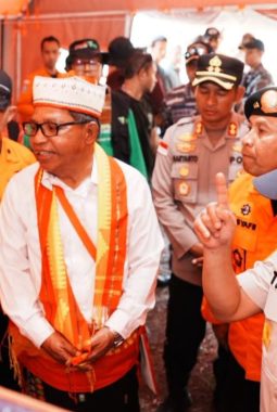 Tinjau Lokasi Terparah, Mendagri Minta Pemda Percepat Pendataan Dampak Gempa