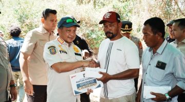 Mendagri Salurkan Tali Asih untuk Ahli Waris Korban Meninggal Akibat Gempa NTT